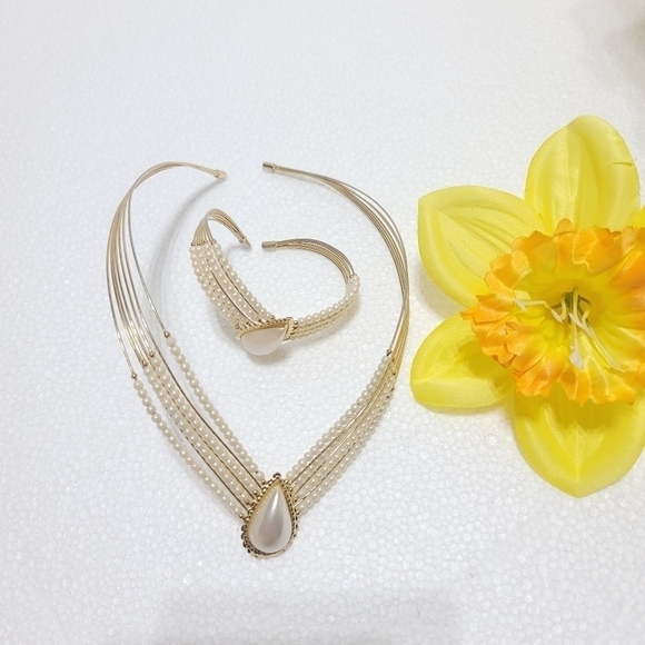 SET NECKLACE AND BRACELET GOLD COLOR - Picture 5 of 8